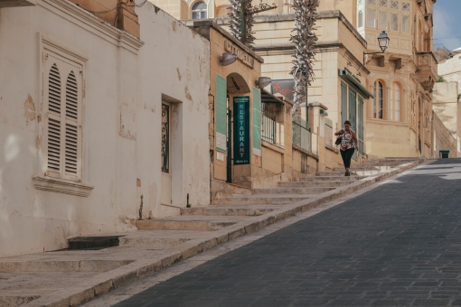 Туры в Ауру 2024 - цены на путевки на Мальту из Москвы от туроператора Anex Tour